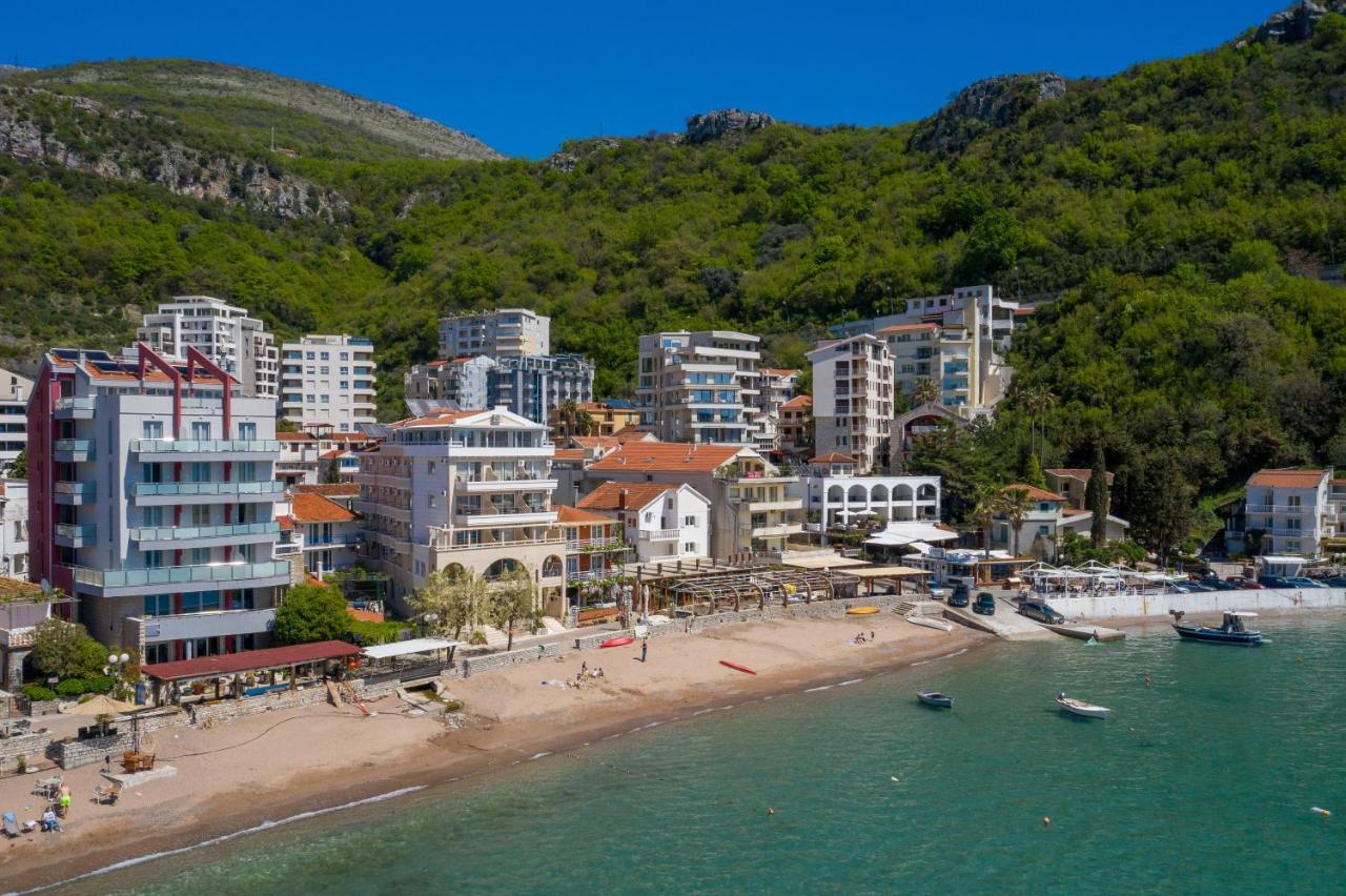 Mali Hotel Porat Budva Exteriör bild